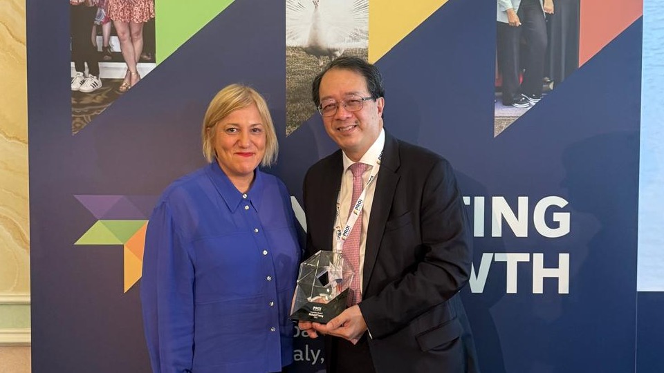Richard Tsang Receives PROI Founder's Award